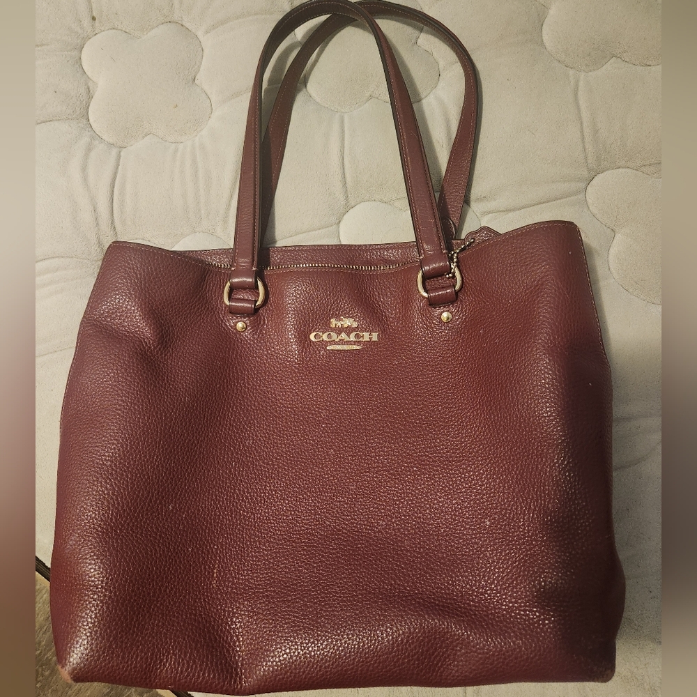 🍁🍂Burgundy/Brown Coach Tote Bag. 👜🍂
